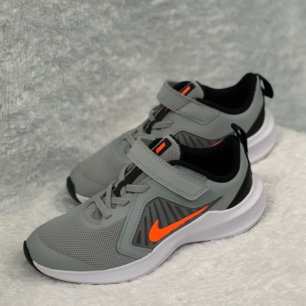 Boys Nike Downshifter Sneaker/Tennis Shoes NWOT